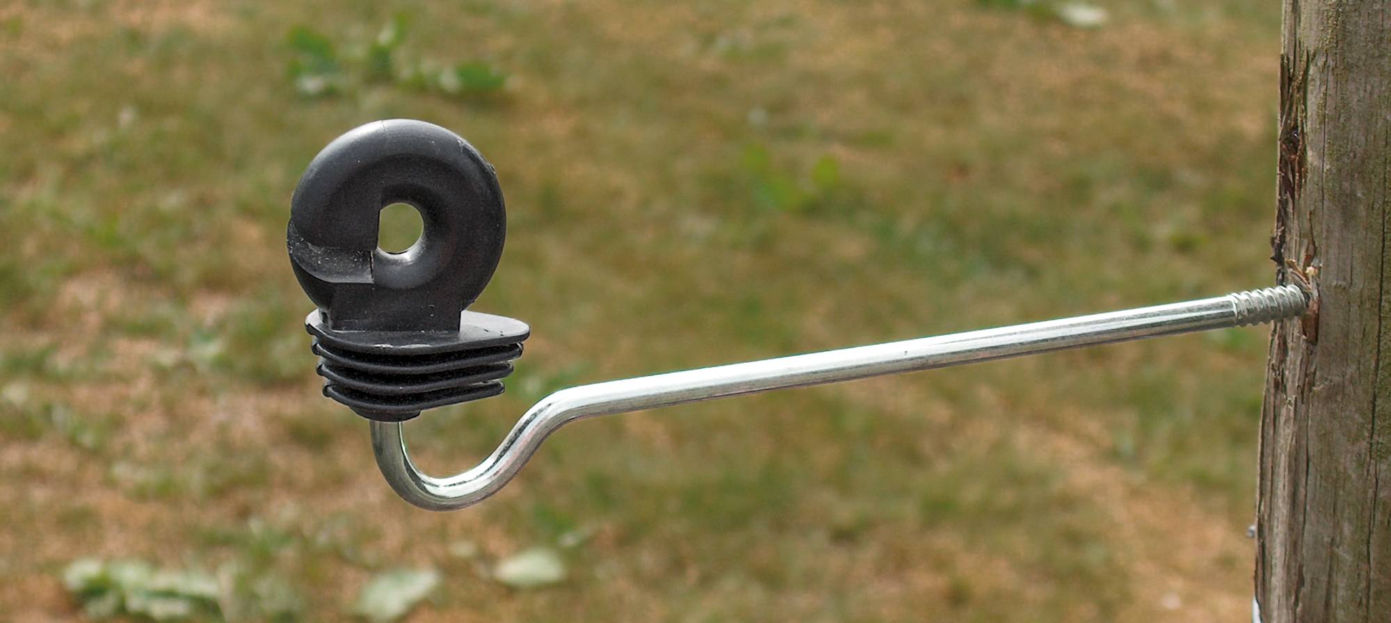 Screw Ring Insulator Electric Fencing - Pack Of 25 | Edwards Trailers - View #6